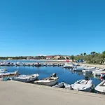 Appartement Mit Blick Auf Wasser By Interhome Vir