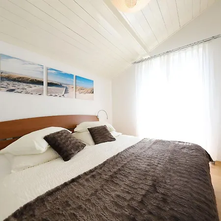 公寓 Mit Blick Auf Wasser By Interhome *